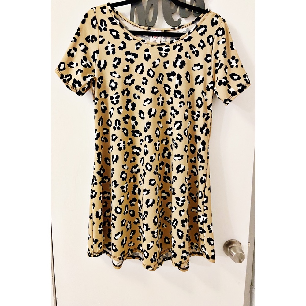 Leopard print dress size medium